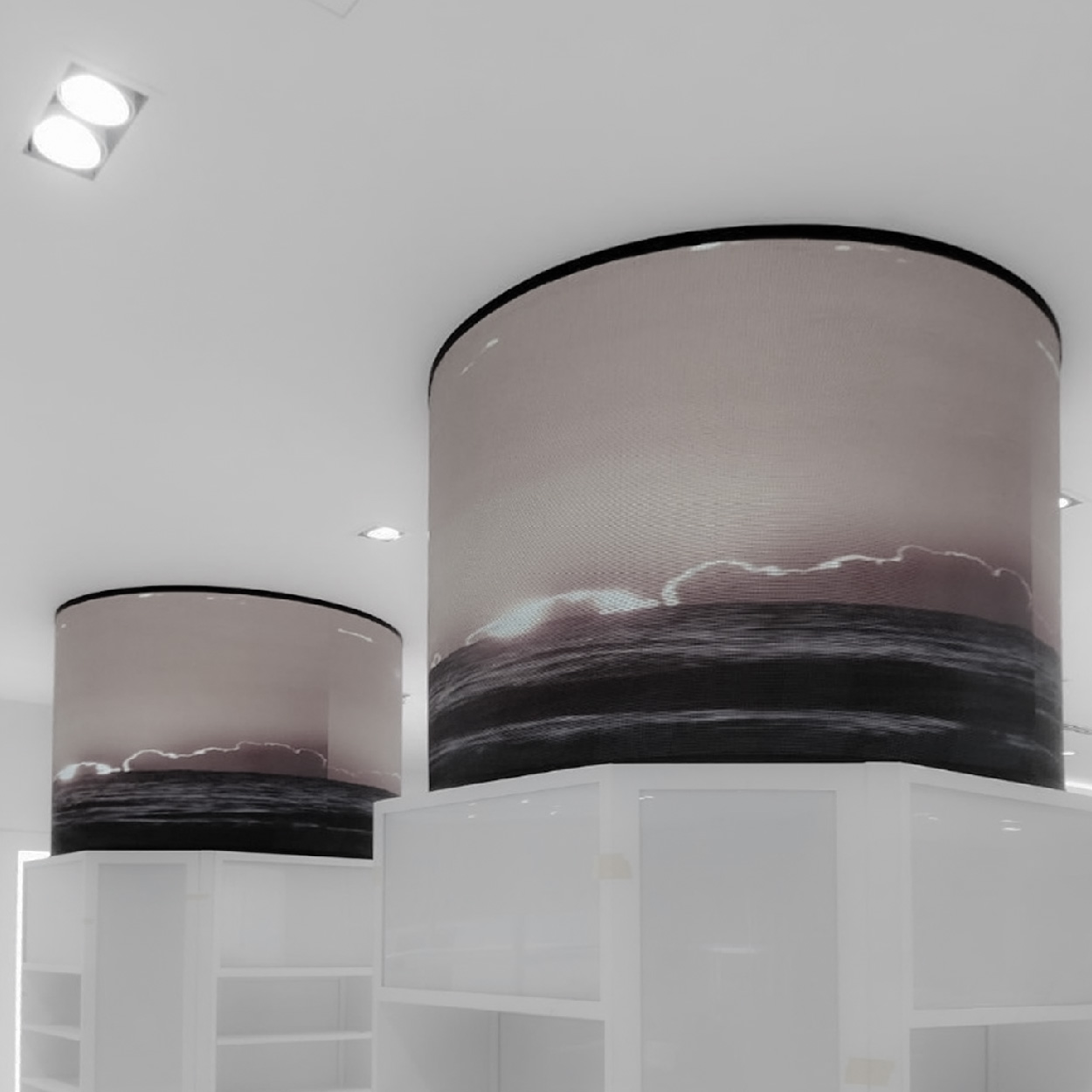 Outdoor Round Displays
